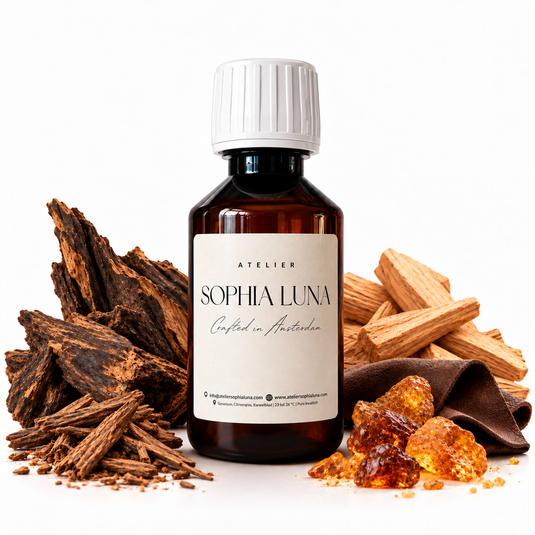 100 ml geurolie Royal Sandalwood Oudh van Atelier Sophia Luna, voor aroma diffuser.