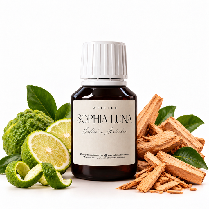 Geurolie Sandalwood Citrus van Atelier Sophia Luna, voor aroma diffuser.